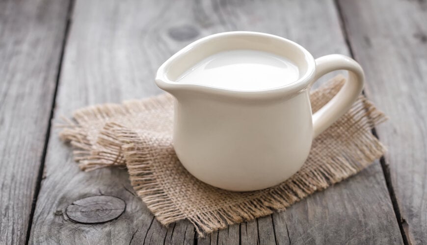 7 Công thức tự làm sữa rửa mặt cho da khô thiếu nước từ thiên nhiên