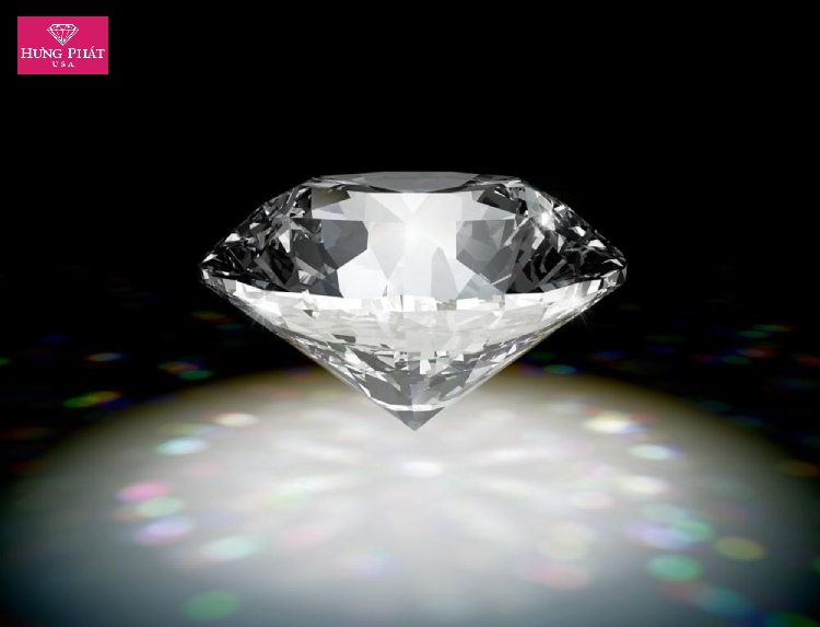 Kim cương có tỏa sáng trong bóng tối không?