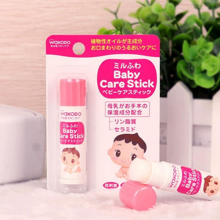 Son dưỡng môi cho bé Wakodo (Nhật): Sản phẩm an toàn và chăm sóc đôi môi nhạy cảm của bé